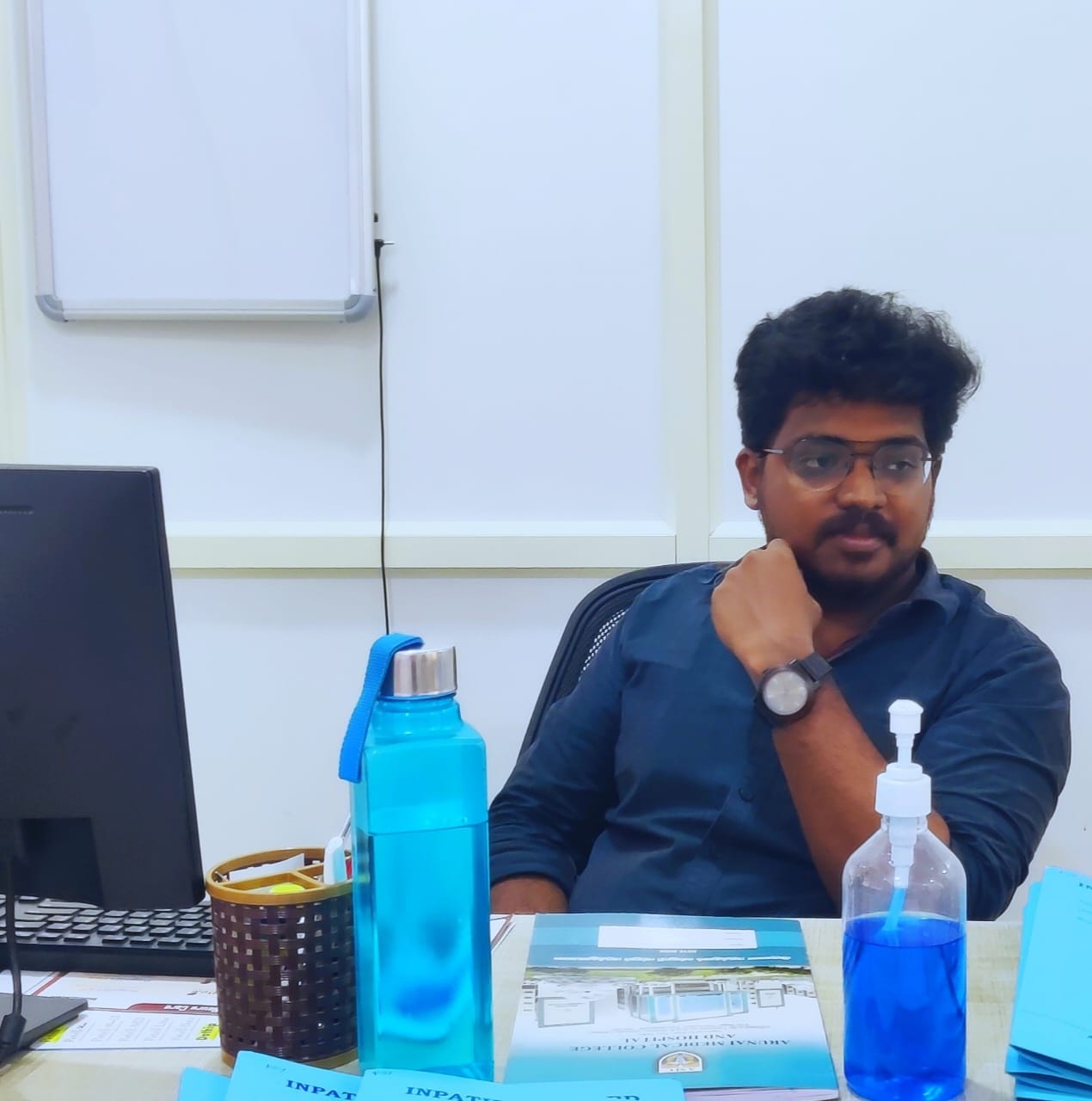 Dr.G.கமலேஷ்வரன்