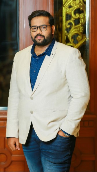 விக்னேஷ் மோகனம்